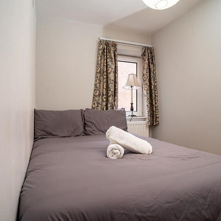 3 Bedroom Central Apartment In Belfast City Centre Esterno foto